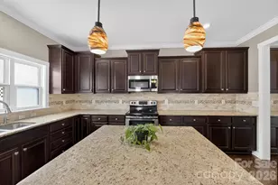 1002 Wellington Ct NE, Lenoir, NC 28645 - Photo 15