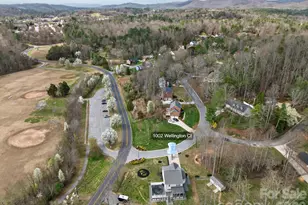 1002 Wellington Ct NE, Lenoir, NC 28645 - Photo 9