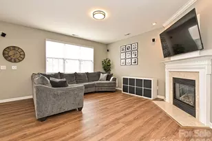 13716 Holly Stream Dr, Huntersville, NC 28078 - Photo 9