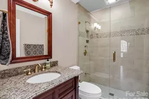 111 Broadmoor Dr, Flat Rock, NC 28731 - Photo 23