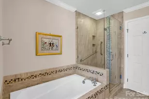 111 Broadmoor Dr, Flat Rock, NC 28731 - Photo 19