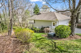111 Broadmoor Dr, Flat Rock, NC 28731 - Photo 37