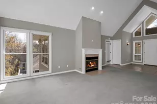 111 Broadmoor Dr, Flat Rock, NC 28731 - Photo 9