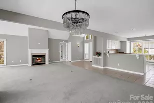 111 Broadmoor Dr, Flat Rock, NC 28731 - Photo 9