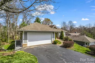 111 Broadmoor Dr, Flat Rock, NC 28731 - Photo 37