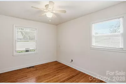 4325 Knollcrest Drive, Charlotte, NC 28208 - Photo 15