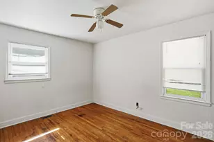 4325 Knollcrest Dr, Charlotte, NC 28208 - Photo 17