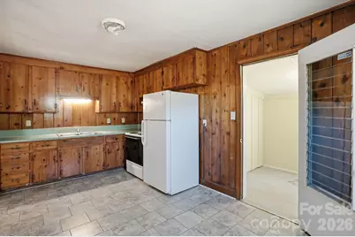 4325 Knollcrest Drive, Charlotte, NC 28208 - Photo 9