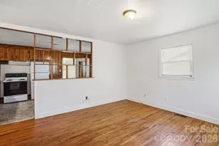 4325 Knollcrest Dr, Charlotte, NC 28208 - Photo 7