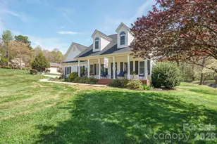 408 Mooreland Dr NE, Conover, NC 28613 - Photo 3