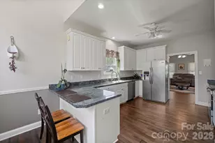 408 Mooreland Dr NE, Conover, NC 28613 - Photo 19