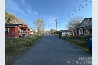 624 Blue Street, Troy, NC 27371 - Photo 9