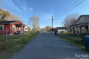 624 Blue St, Troy, NC 27371 - Photo 9