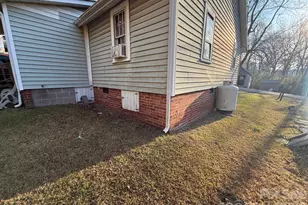 624 Blue St, Troy, NC 27371 - Photo 7