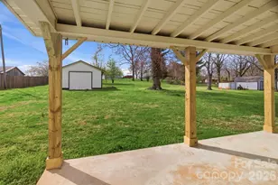 1409 Conway Dr, Granite Falls, NC 28630 - Photo 23