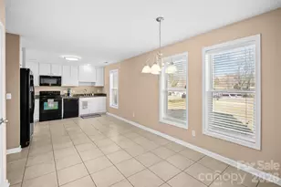 608 1/2 W Concord St, Morganton, NC 28655 - Photo 5