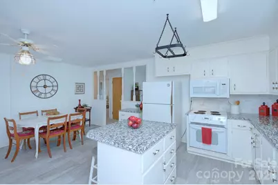 7100 Brynhurst Drive, Charlotte, NC 28210 - Photo 11