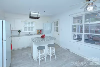 7100 Brynhurst Drive, Charlotte, NC 28210 - Photo 13