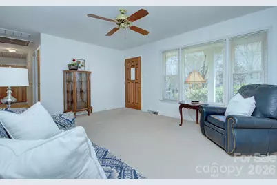 7100 Brynhurst Drive, Charlotte, NC 28210 - Photo 9