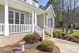 75 Eastmoor Dr, Asheville, NC 28805 - Photo 3