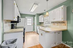 1624 Ashridge Rd, Rock Hill, SC 29730 - Photo 9