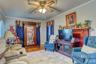 328 S Pink St, Cherryville, NC 28021 - Photo 3