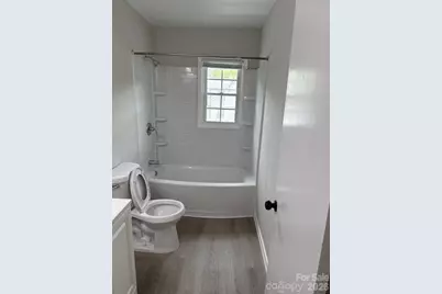 2607 Cedarhurst Drive, Charlotte, NC 28269 - Photo 11