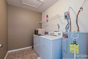 14242 Tamarack Drive, Charlotte, NC 28278 - Photo 23