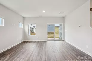 2067 Sunflower Cir, Newton, NC 28658 - Photo 3