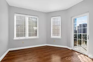300 W 5th Street W, Charlotte, NC 28202 - Photo 23