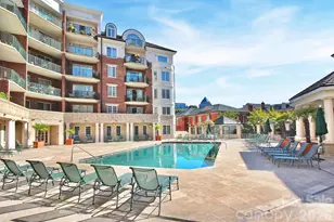 300 W 5th Street W, Charlotte, NC 28202 - Photo 39