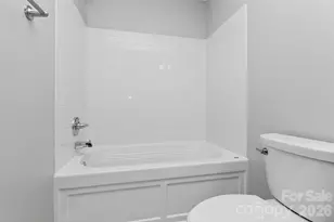 300 W 5th Street W, Charlotte, NC 28202 - Photo 33