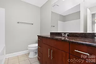 300 W 5th Street W, Charlotte, NC 28202 - Photo 27