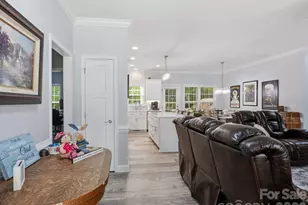 2235 Picnic Dr, Newton, NC 28658 - Photo 9