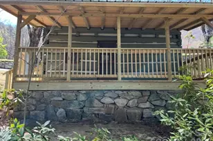 30 Grove Park, Waynesville, NC 28786 - Photo 3