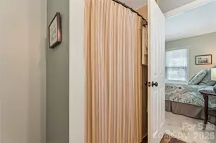 6624 Fairway Point Dr, Charlotte, NC 28269 - Photo 33