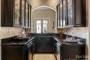 8524 Winged Bourne Rd, Charlotte, NC 28210 - Photo 5