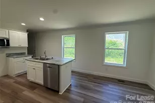 204 Oscelake Way, Hendersonville, NC 28739 - Photo 19