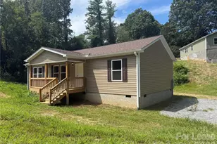 204 Oscelake Way, Hendersonville, NC 28739 - Photo 1