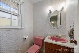 3124 Primrose Dr, Hendersonville, NC 28792 - Photo 31