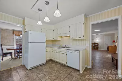 3124 Primrose Drive #10, Hendersonville, NC 28792 - Photo 13