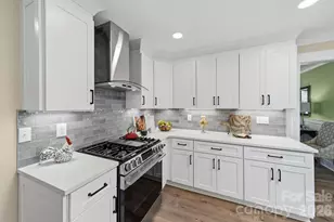 913 Kelly Rd, Mount Holly, NC 28120 - Photo 11