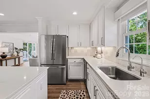 7010 Terrace Dr, Charlotte, NC 28211 - Photo 7
