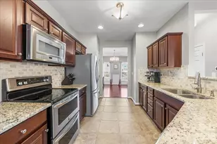 2301 Whitford Ln, Charlotte, NC 28210 - Photo 5