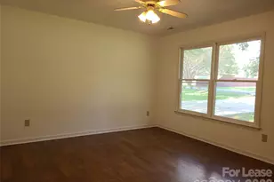 210 N Cloudman St, Charlotte, NC 28216 - Photo 5