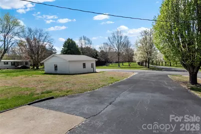 612 E Main Street, Boonville, NC 27011 - Photo 25