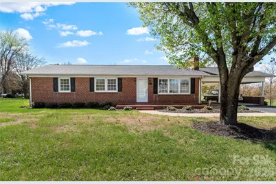 612 E Main Street, Boonville, NC 27011 - Photo 1