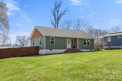 1844 Willow Road, Hendersonville, NC 28739 - Photo 3