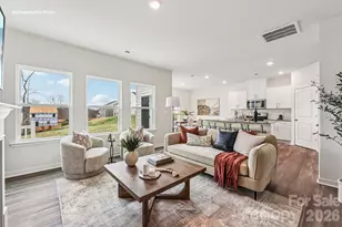 2082 10th St SE, Hickory, NC 28602 - Photo 3