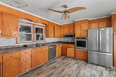 213 Lakeview Drive, Harrisburg, NC 28075 - Photo 3